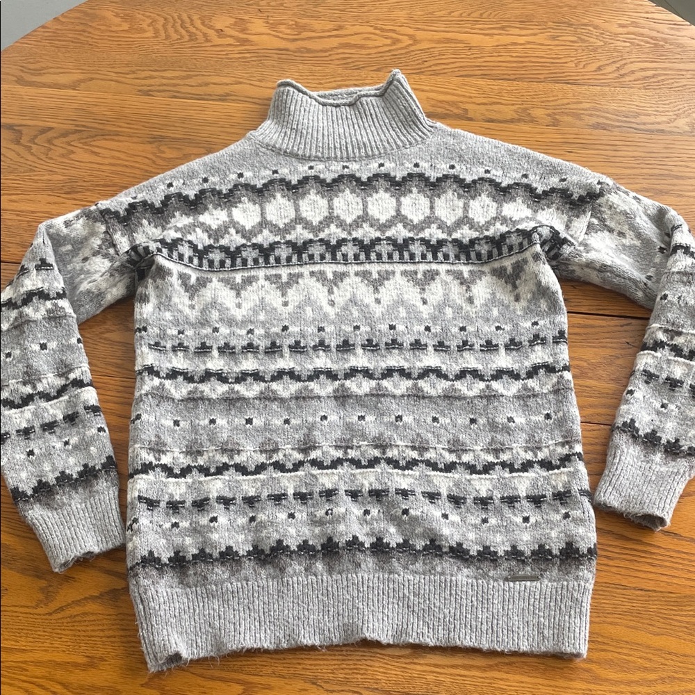 Abercrombie & Fitch Gray Knit Turtleneck